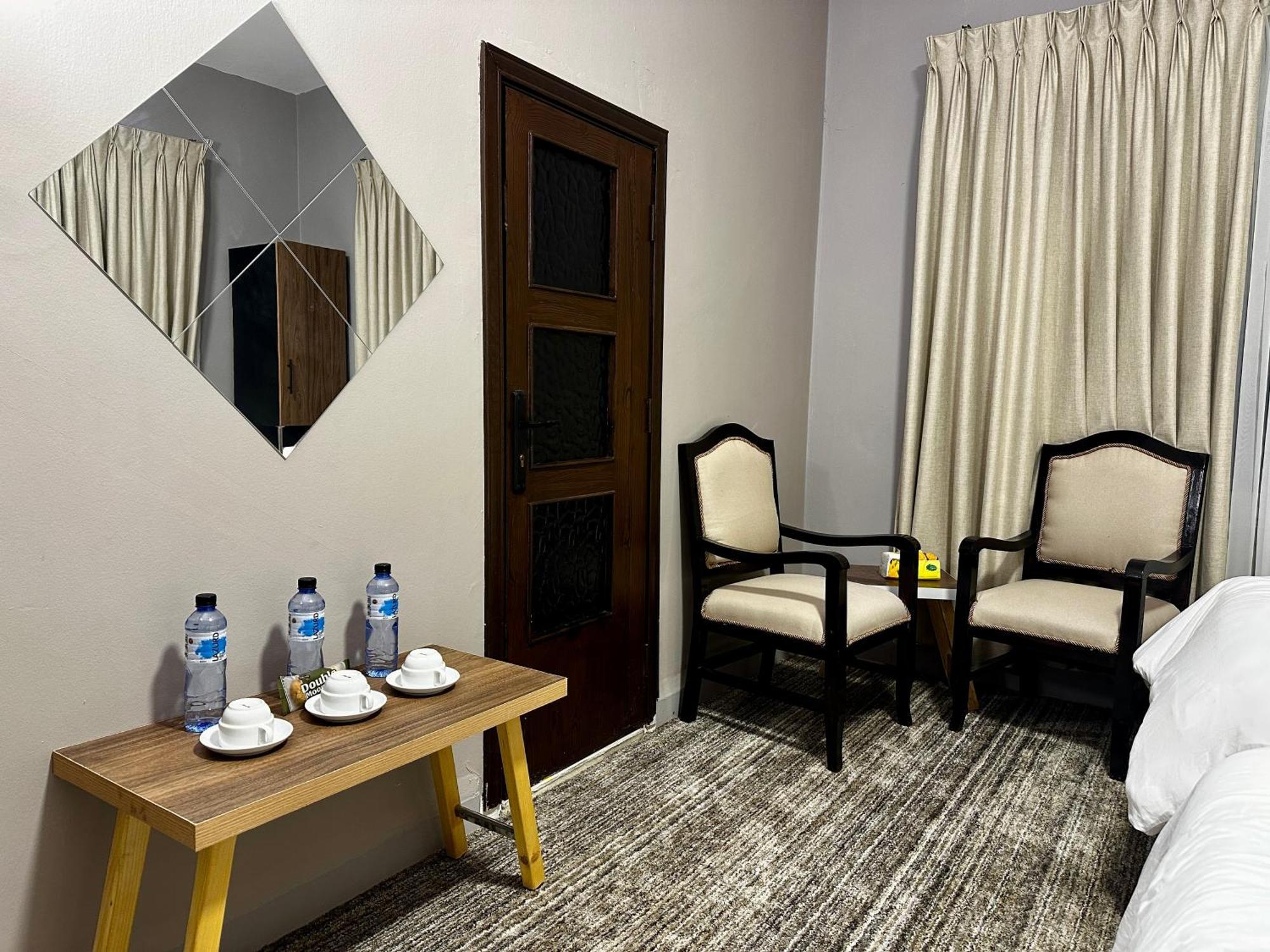 Beit Ahlan Hotel อัมมาน ภายนอก รูปภาพ